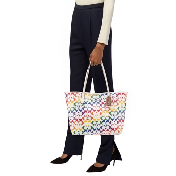 NEW Coach City Tote Bag with Rainbow Signature Canvas - Picture 14 of 15